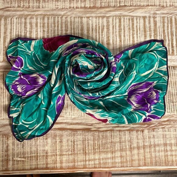 Ellen Tracy Women's Vintage 100% Silk Floral Scarf - Picture 1 of 4